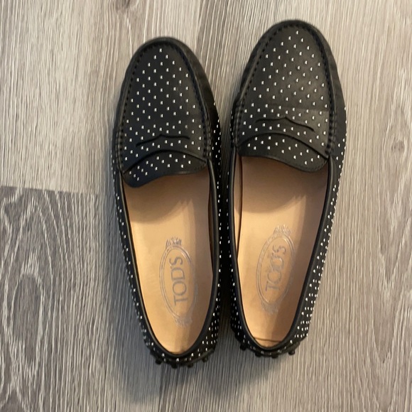 Tod's Shoes - Stunning TOD embellished / beaded / studded loafer